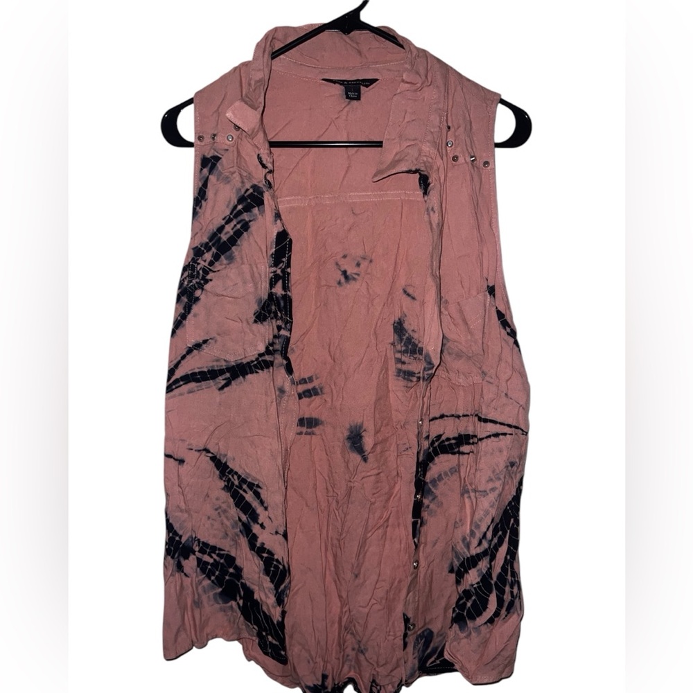 Pink and Black Sleeveless Vest